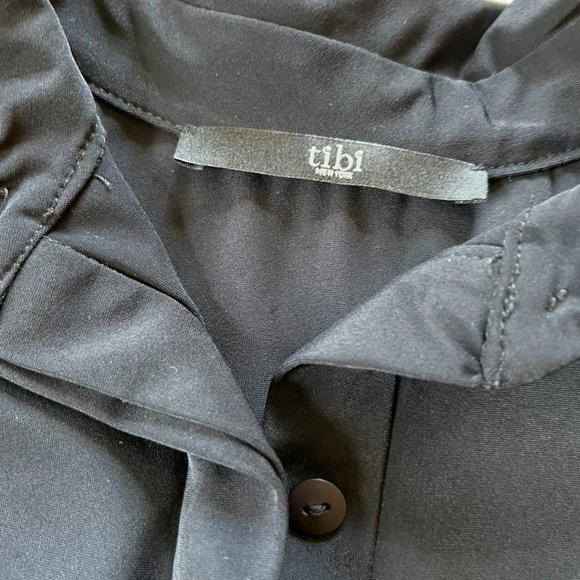 Tibi Minimalist Short Sleeve Button Down Cropped Shirt - Picture 3 of 8